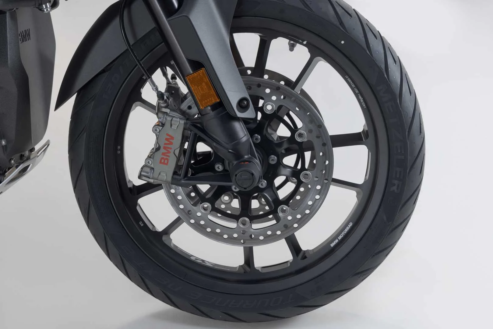 Slider Set for Front Axle BMW F800R,R1200,R1250,RnineT,S1000XR Black - Image 2