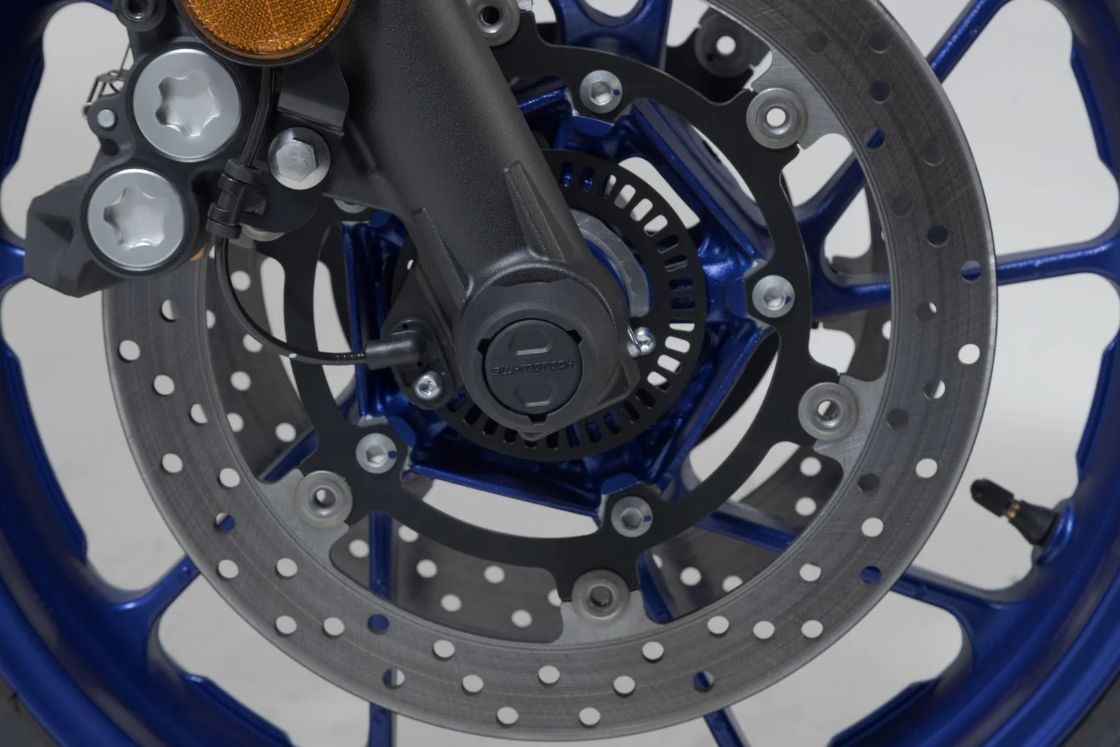 Slider Set for Front Axle Yamaha MT-07 (14-) / Yamaha XSR700 (15-) Black - Image 3