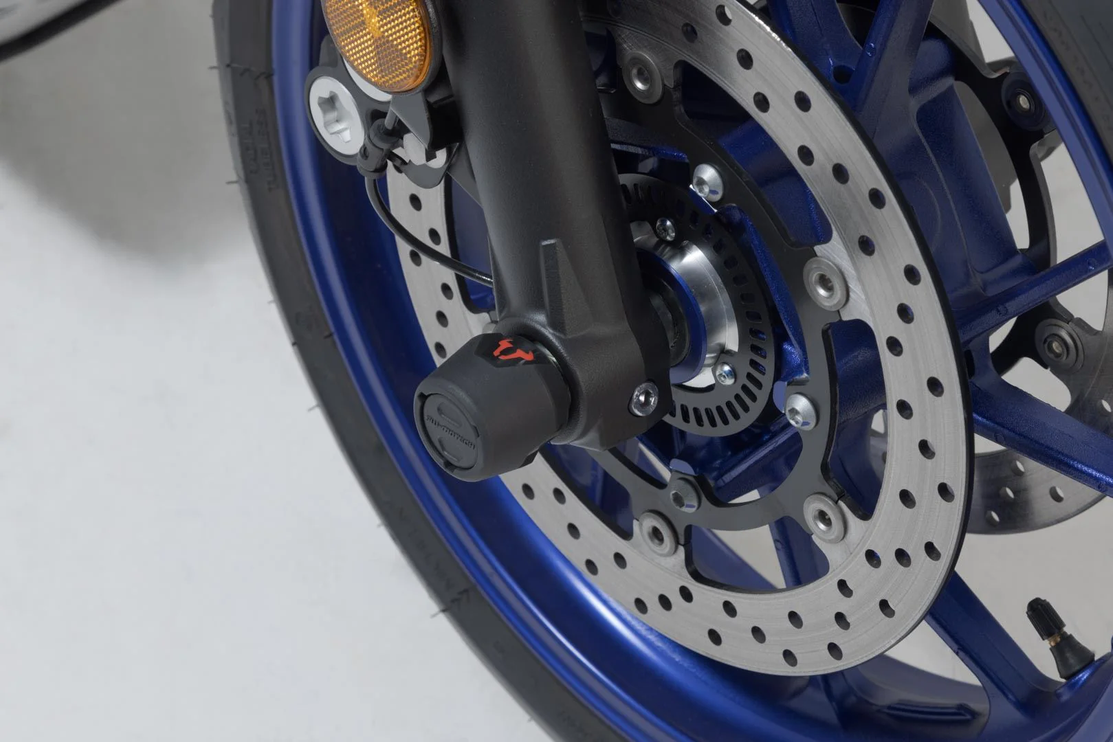 Slider Set for Front Axle Yamaha MT-07 (14-) / Yamaha XSR700 (15-) Black - Image 4