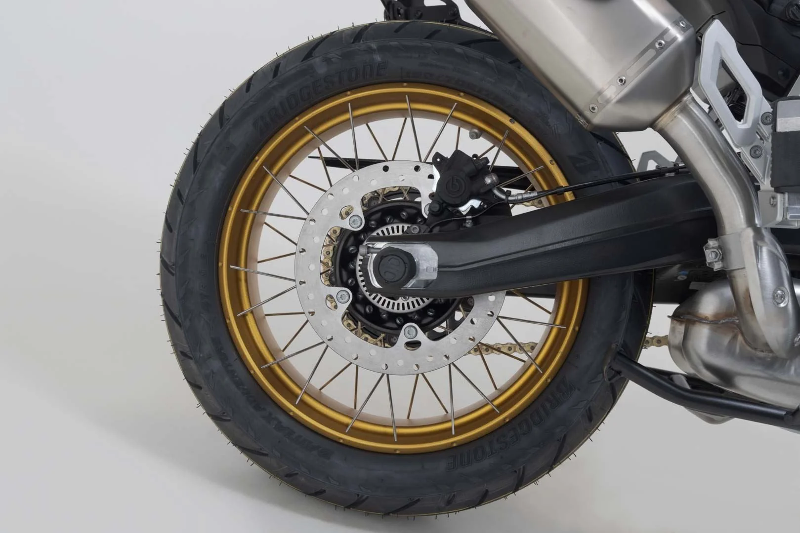 Slider Set for Rear Axle BMW S1000R, F750GS, F850GS/Adv, F900R/XR Black - Image 2