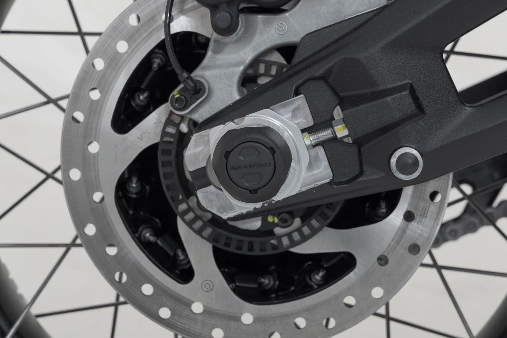 Slider set for rear axle Ducati models (14-) Black - Image 3