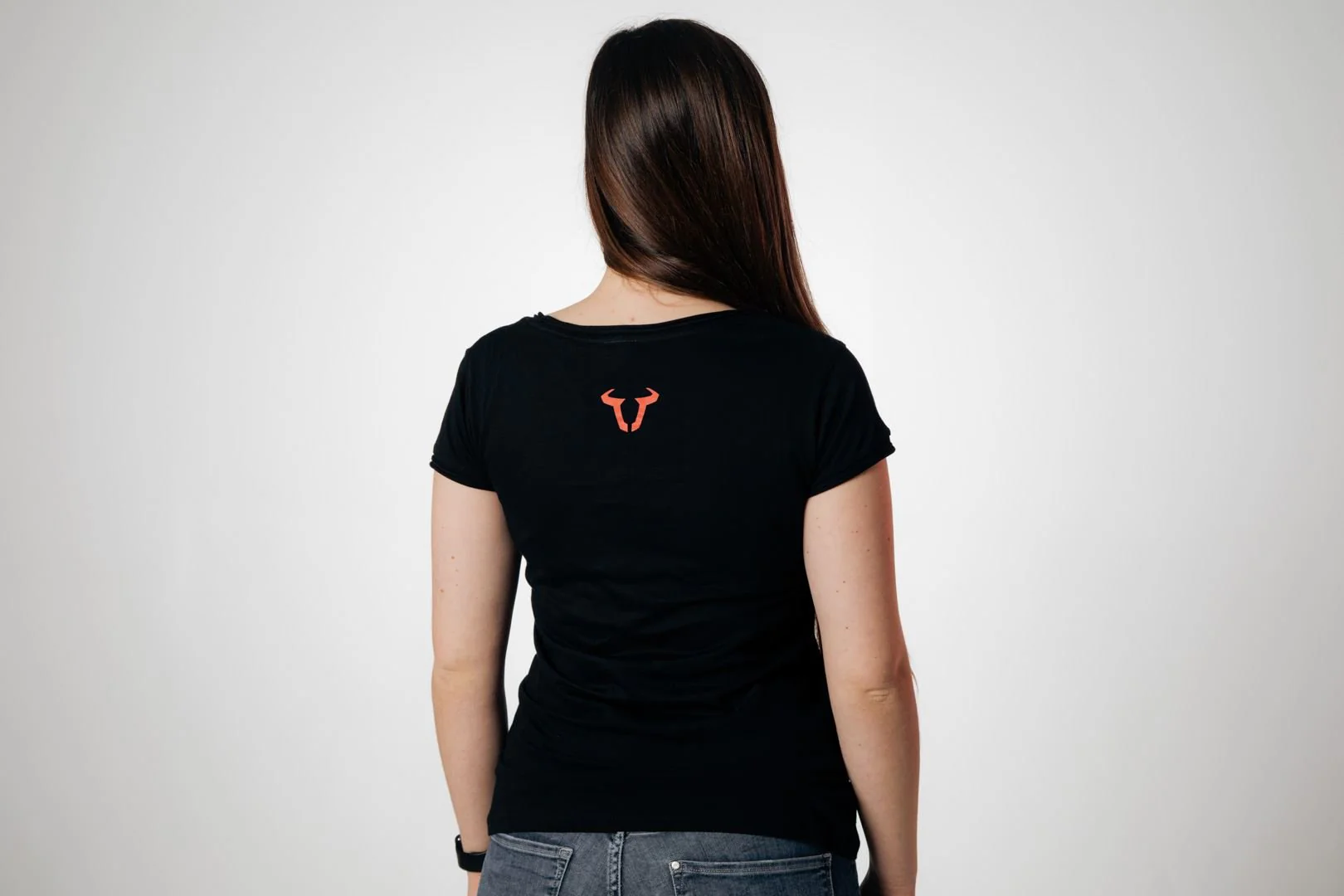 T-Shirt Core Line. Black. Women. Size M. - Image 2