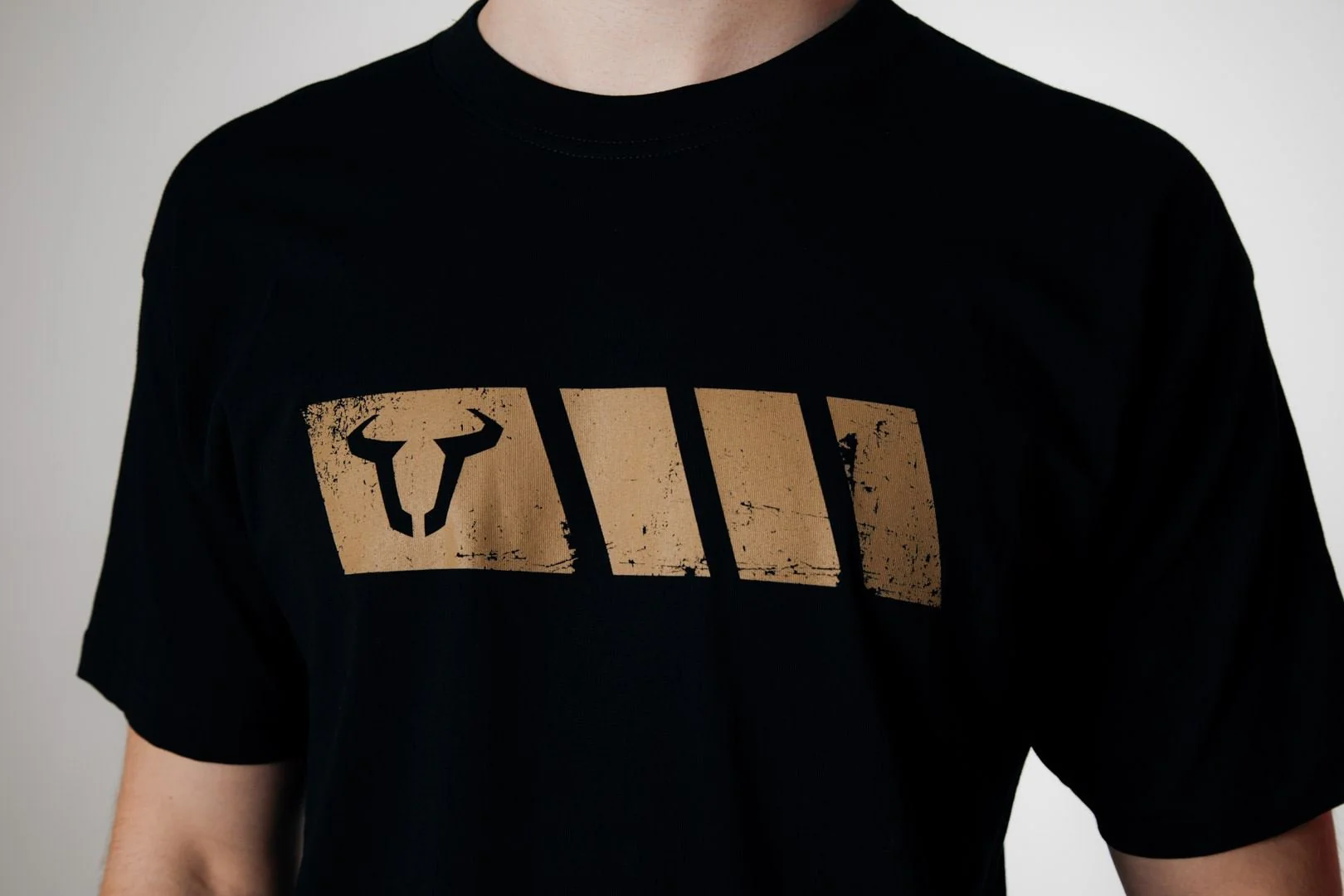 T-Shirt Legend Gear. Black. Men. Size S. - Image 4