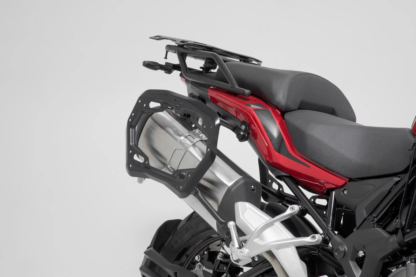 TRAX ADV Aluminium Case System 45/37 litre Benelli TRK 502 X (18-) Black - Image 4