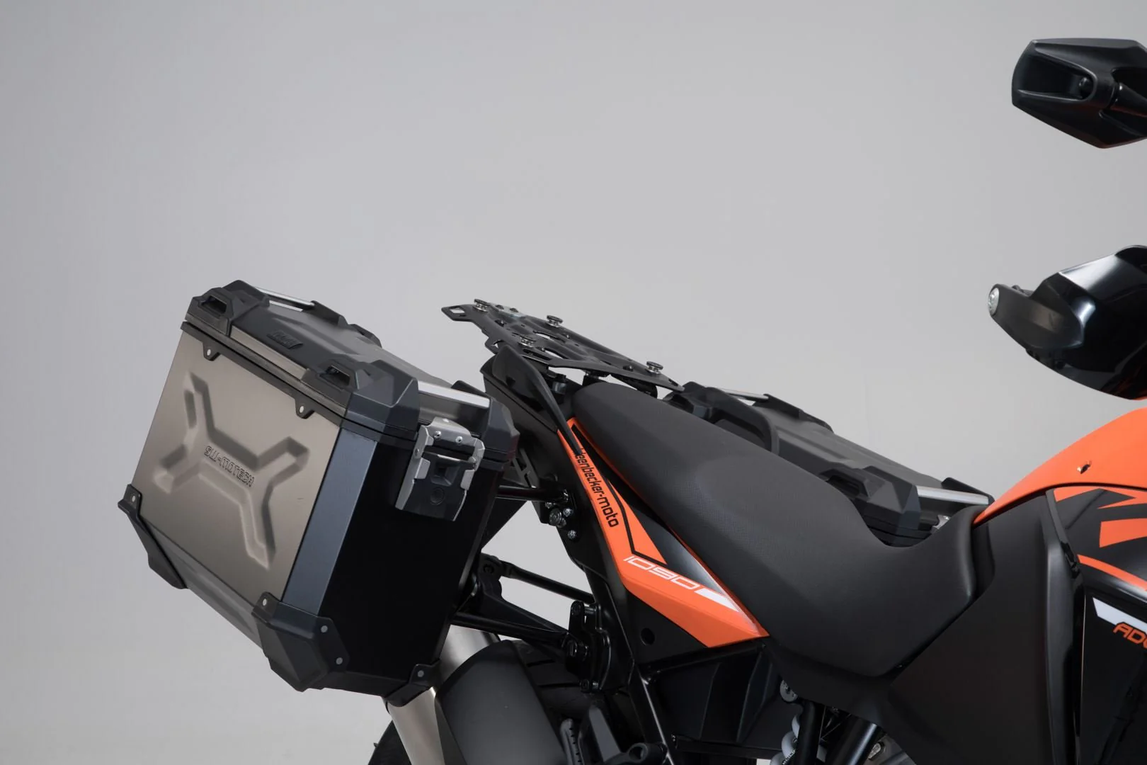 TRAX ADV Aluminium Case System 45/37 litre KTM 1050/1090/1190 Adv,1290 SAdv Black - Image 2