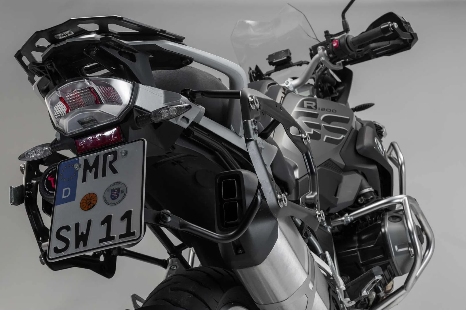 TRAX ADV Aluminium Case System 45/37 litre BMW R1200GS LC/Adv/Rallye, R1250GS Black - Image 4