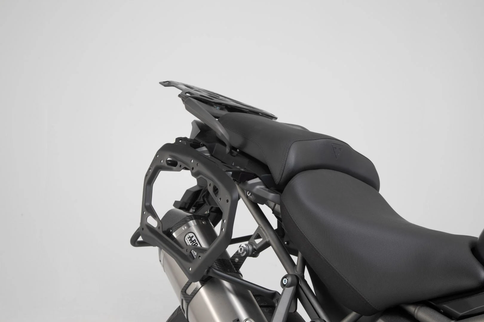 TRAX ADV Aluminium Case System 45/45 litre Triumph Tiger1200/Explor (11-) Silver - Image 4