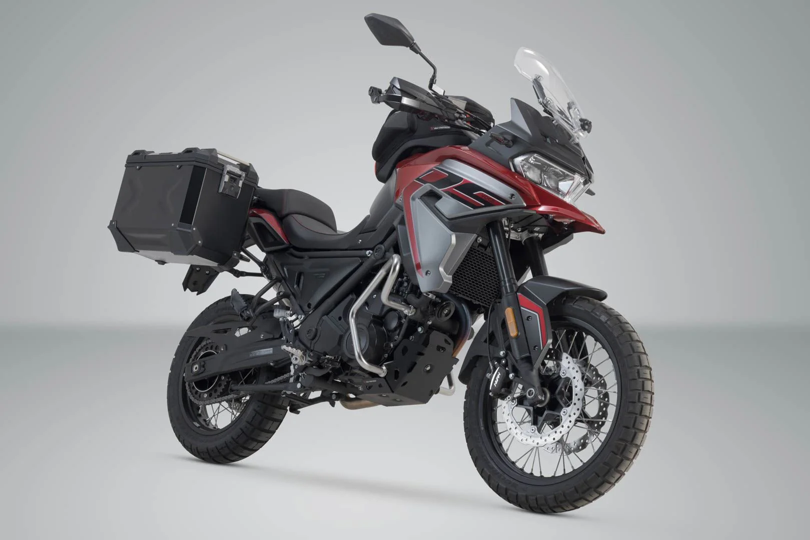 TRAX ADV aluminium case system Voge 650 DS/X (22-) 37/45L Black - Image 2