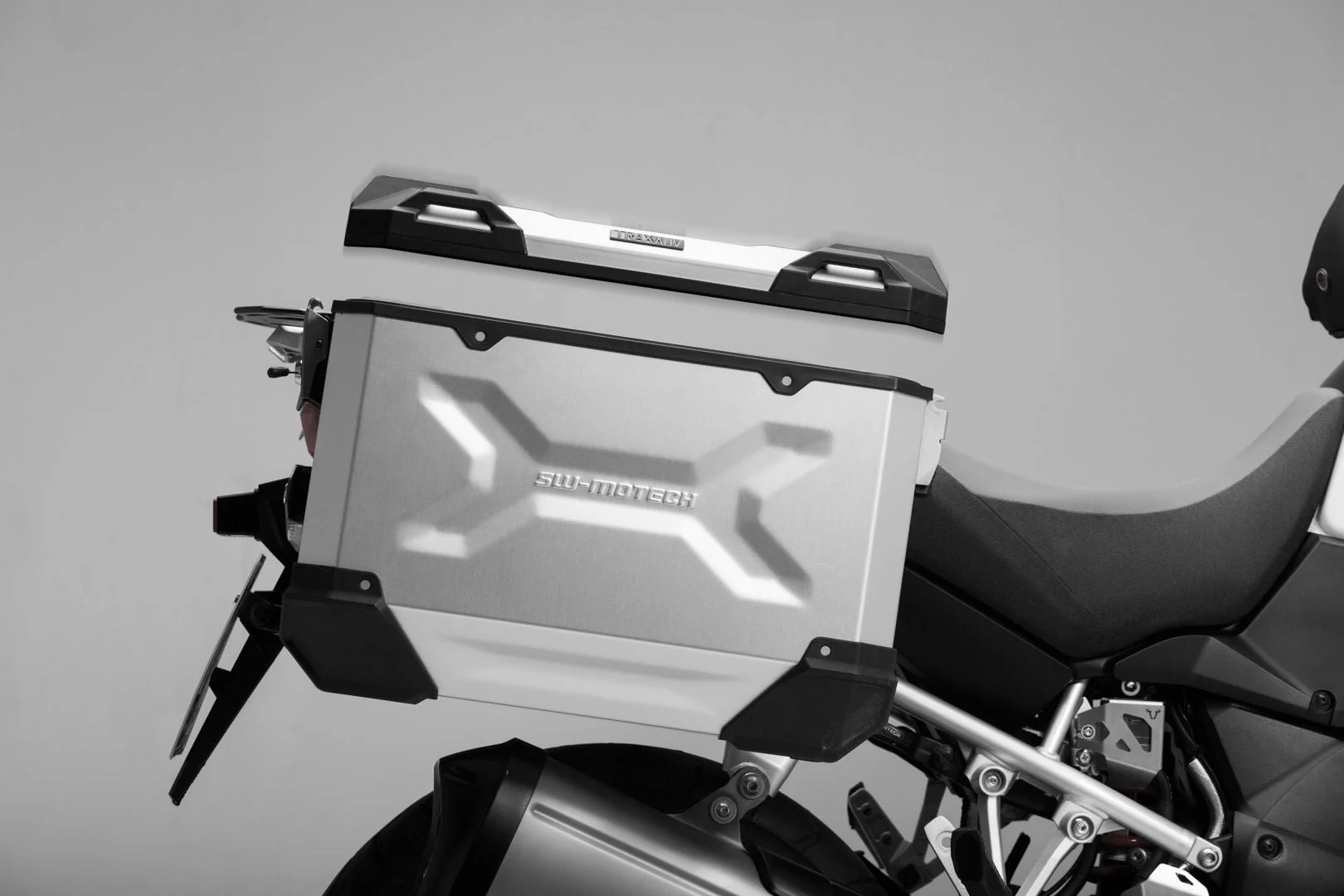 TRAX ADV M Side Case Aluminum 37 litre Left Silver - Image 2