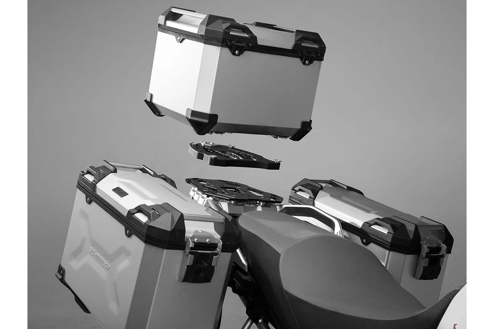 TRAX ADV Top Case Aluminum 38 litre Black - Image 2