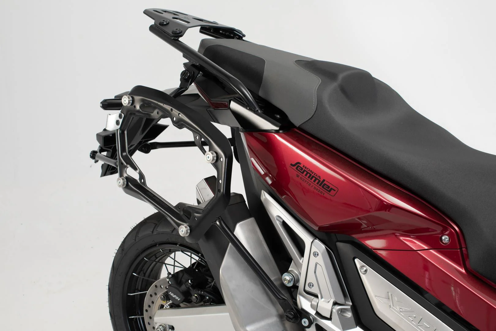 TRAX ADV top case system Black. Royal Enfield Himalayan 450 (23-). - Image 8
