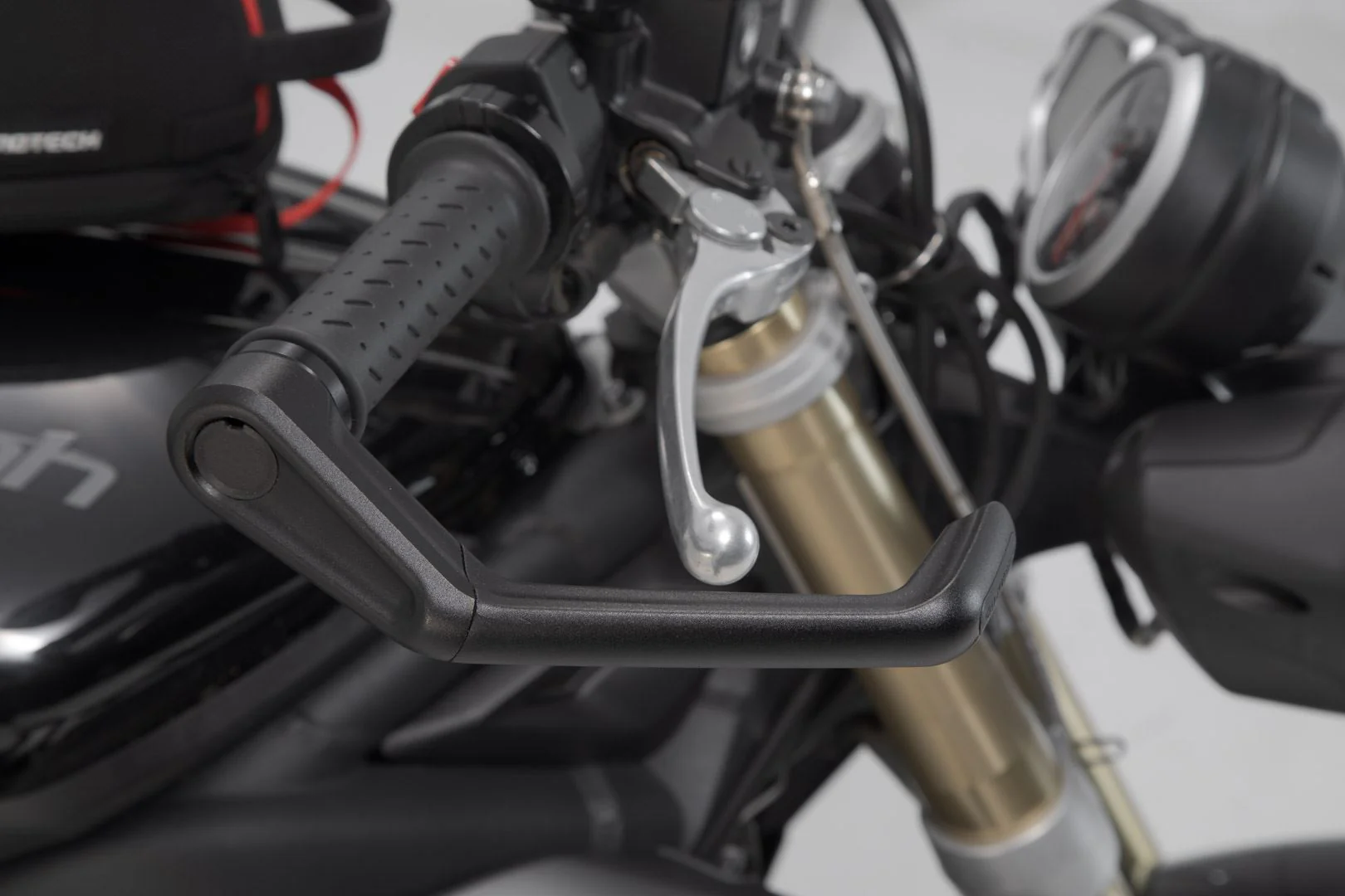 TRAX ADV top case system Black. Yamaha Niken GT (22-). - Image 7