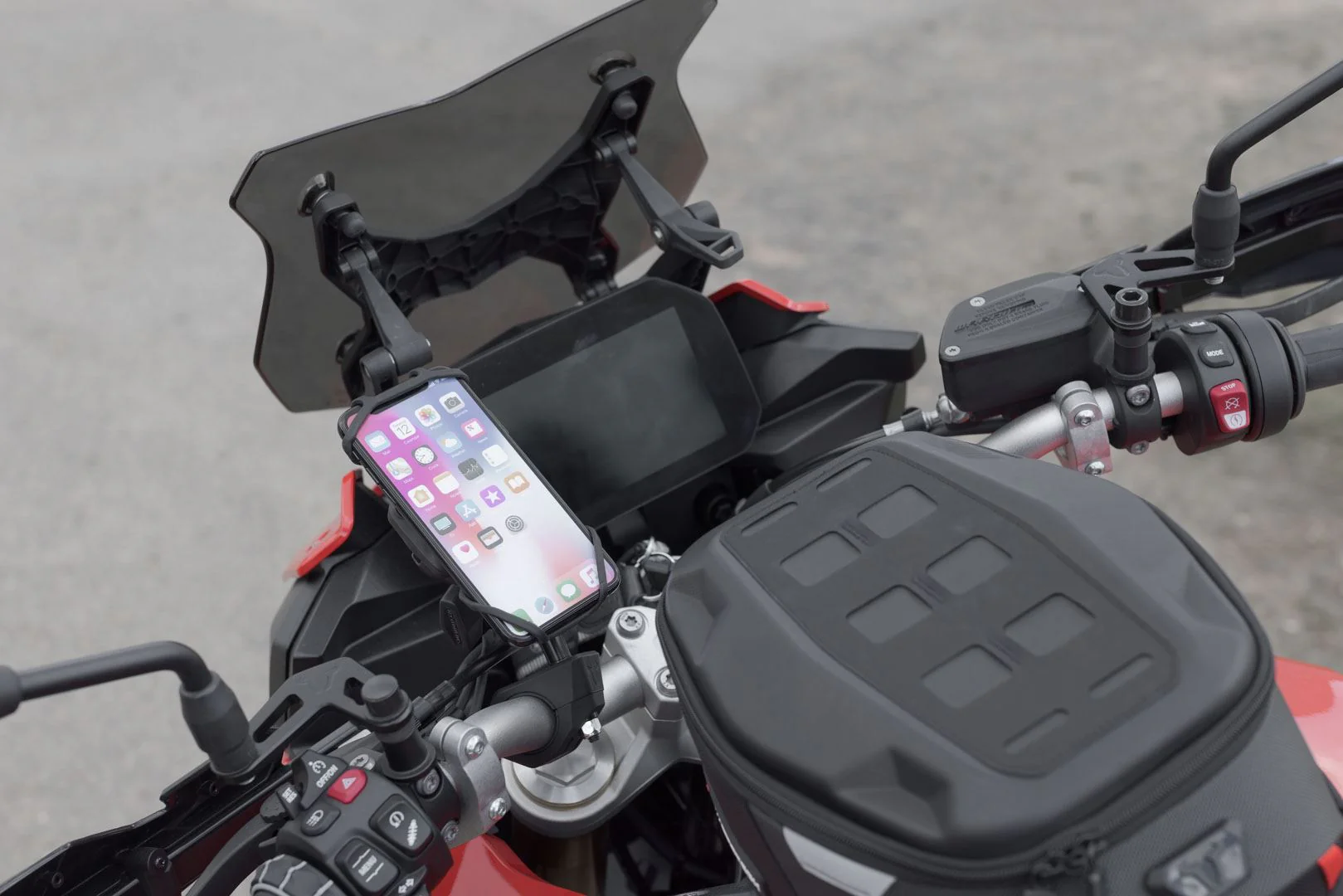 Universal GPS Mount Kit with T-Lock Smartphone Incl. 2" socket arm, for handlebar/mirror thread - Image 5
