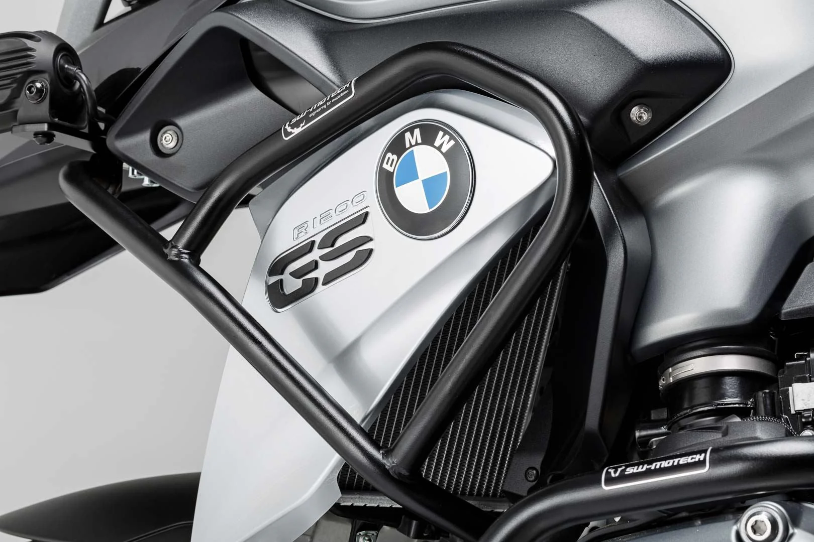 Crash bar BMW R 1200 GS (12-16) UPPER CRASH BAR. Black - Image 4