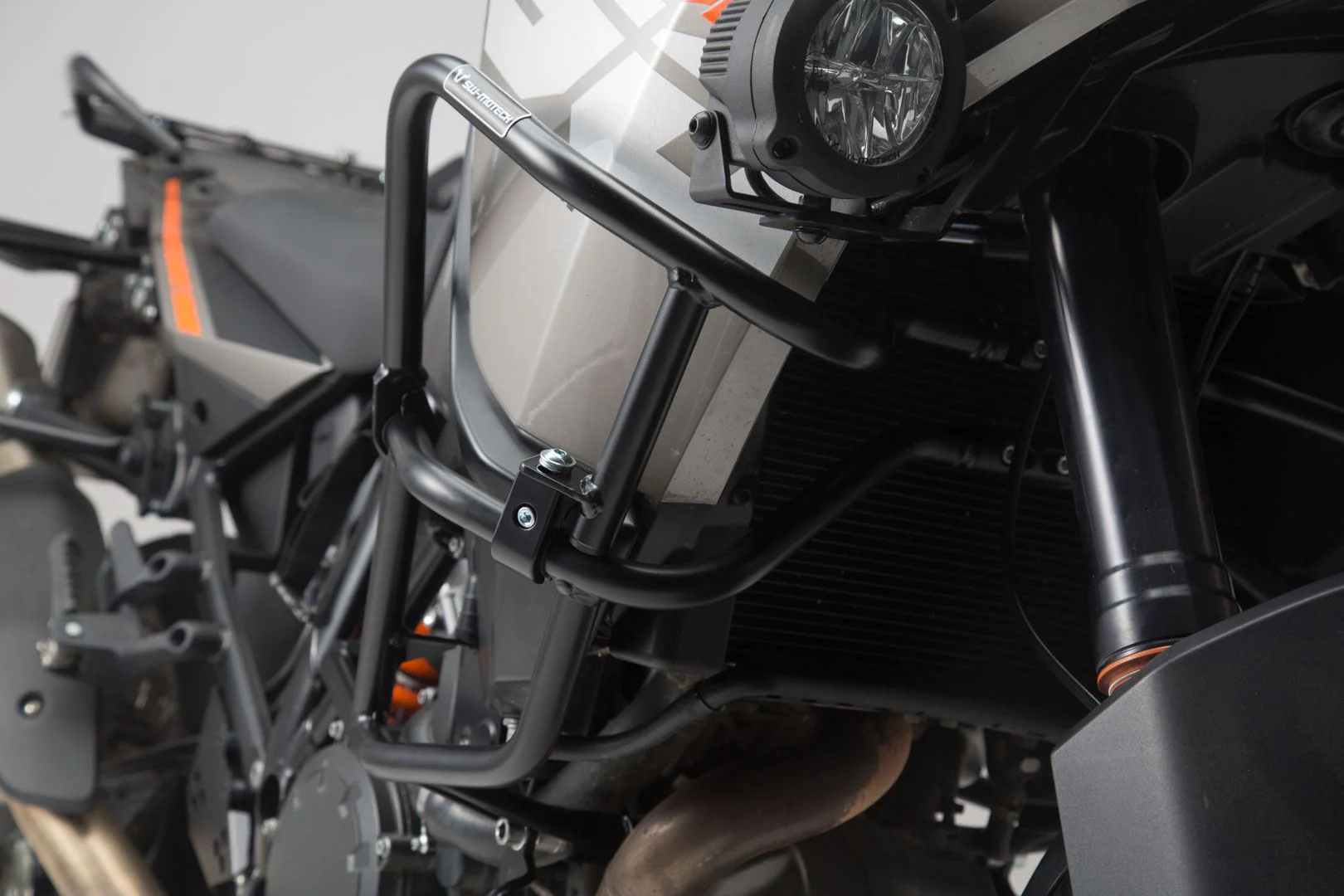 Crash bar KTM 1290 SAdv R / S (16-), 1090 Adv (16-) UPPER CRASH BAR for orig KTM crash bar. Black - Image 4
