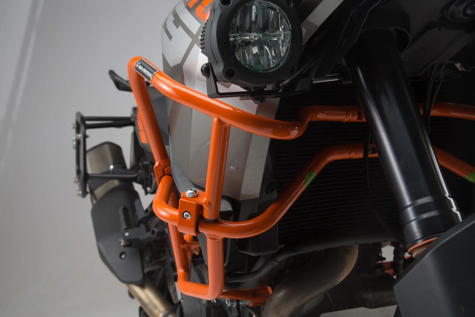Crash bar KTM 1050 (14-)/ 1190 Adventure/ R (13-) UPPER CRASH BAR for orig KTM crash bar. Orange - Image 4