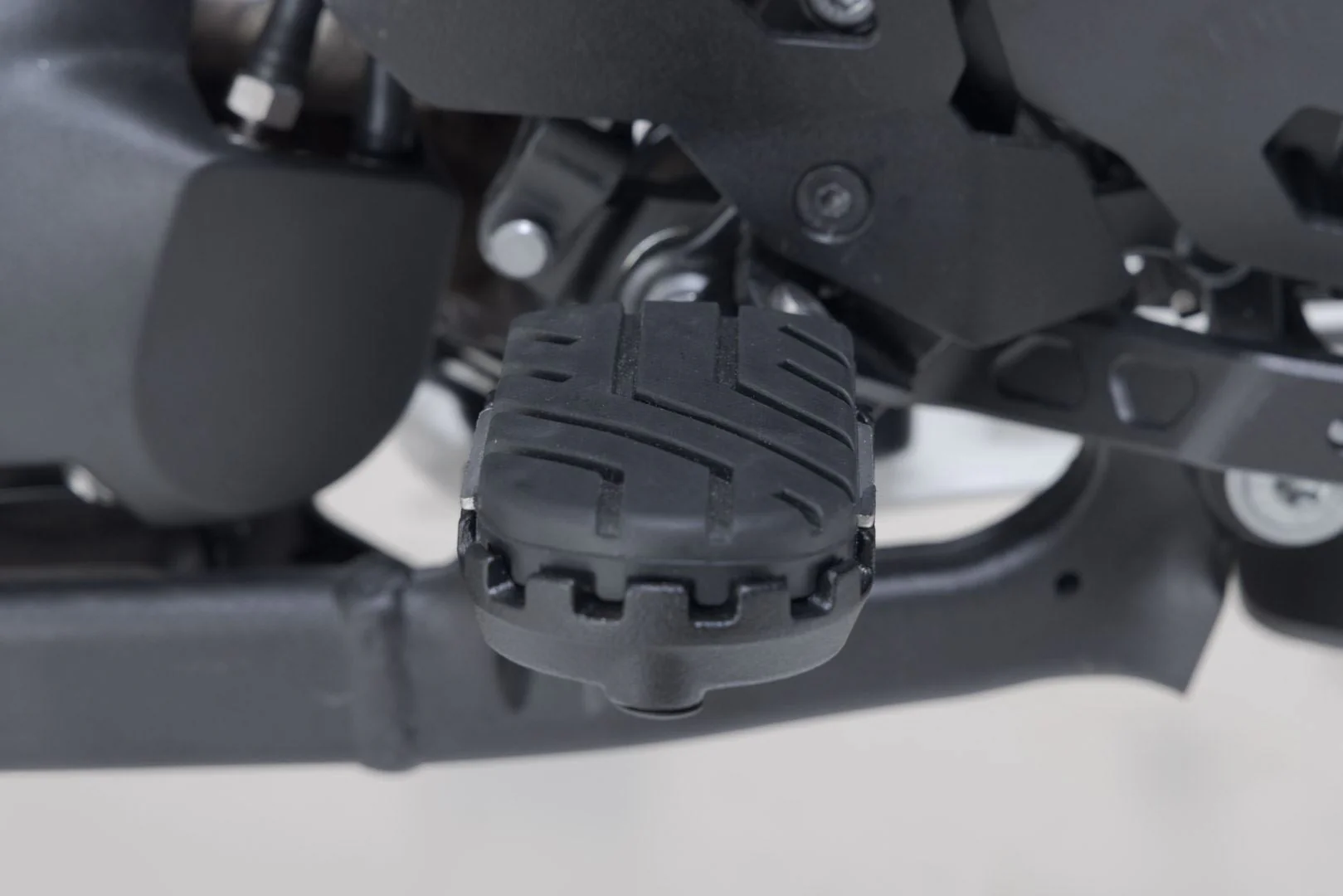 URBAN ABS side case system Suzuki DL650 V-Strom (16-) 2x 16,5 l - Image 4