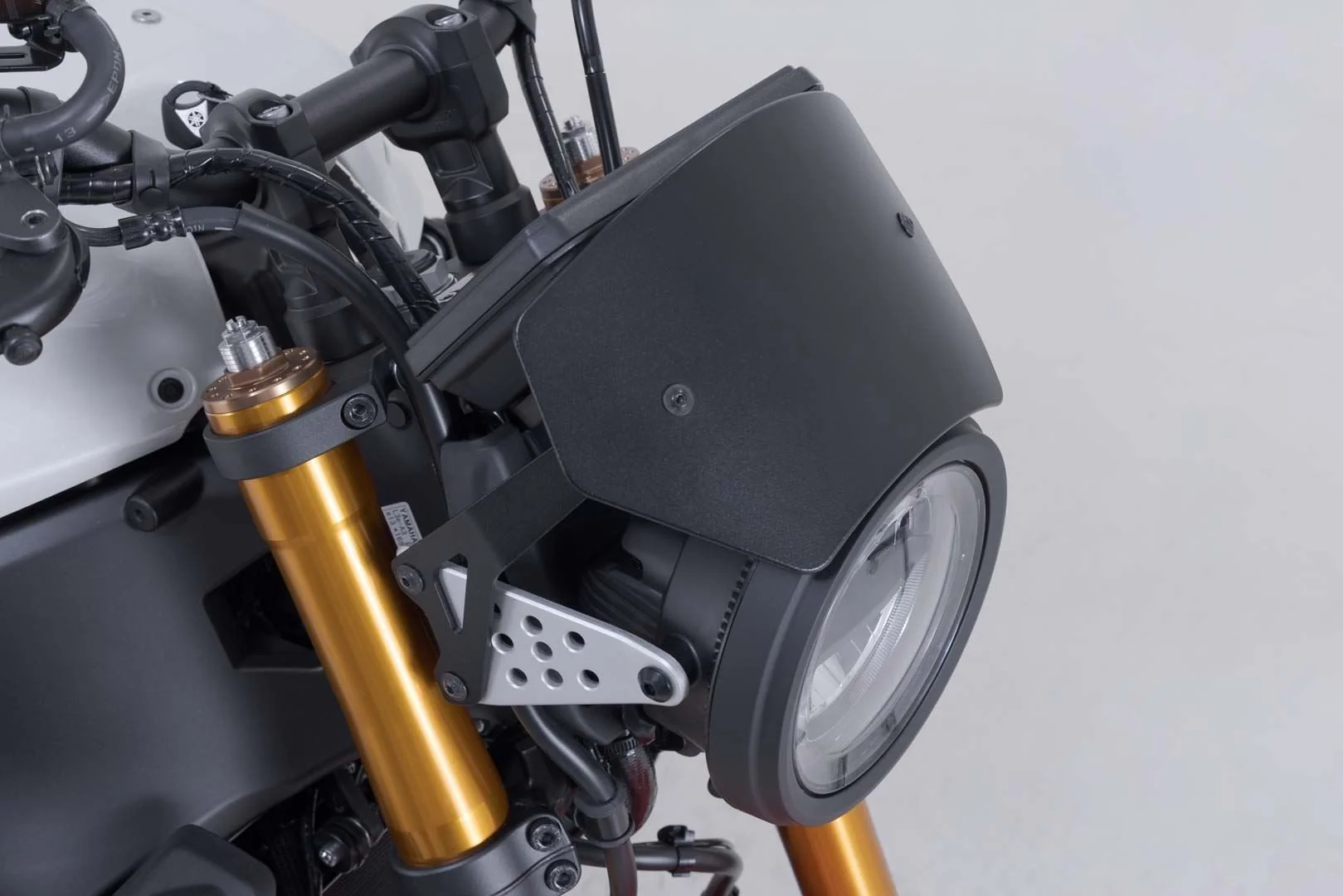 Windscreen Black. Yamaha XSR900 (21-). - Image 5