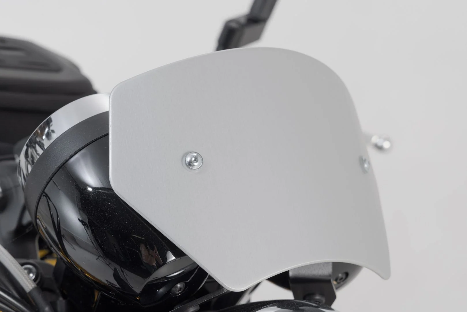 Windscreen Kawasaki Z900RS (17-). Silver - Image 4