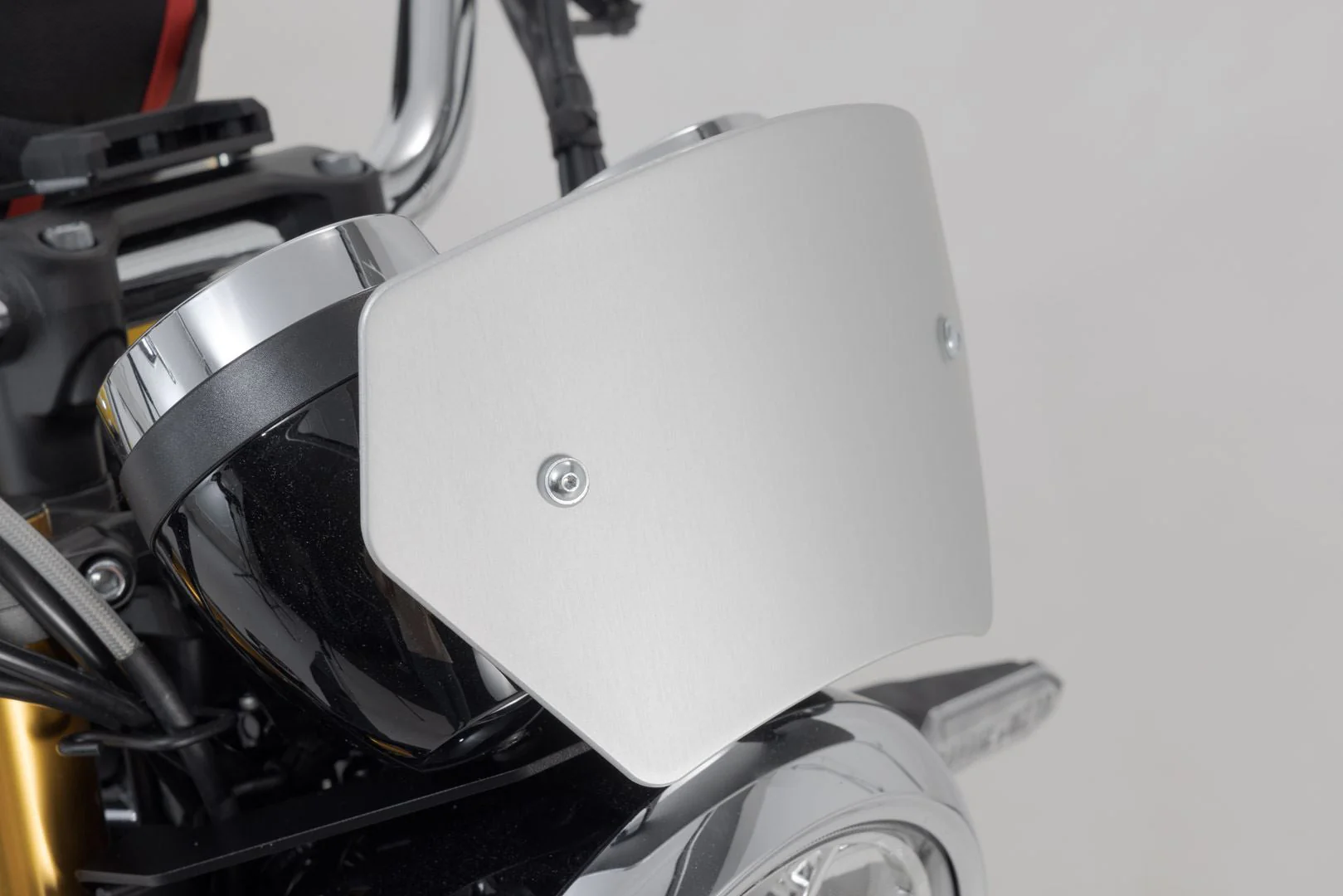 Windscreen Kawasaki Z900RS (17-). Silver - Image 5
