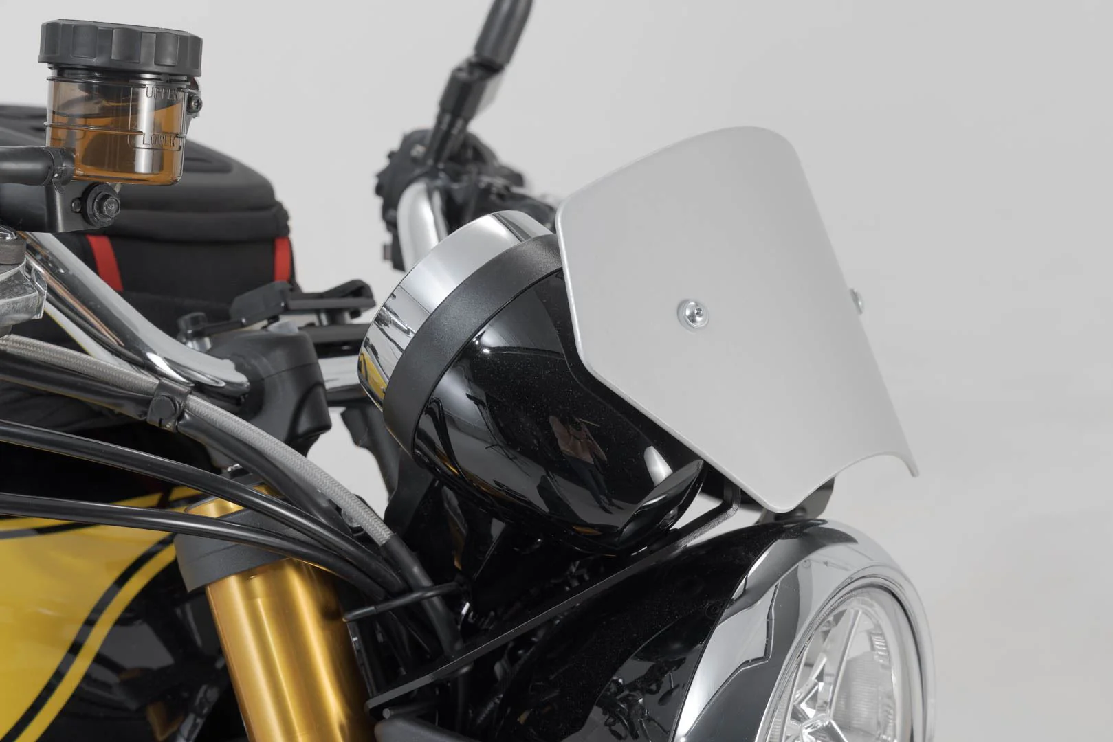 Windscreen Kawasaki Z900RS (17-). Silver - Image 6