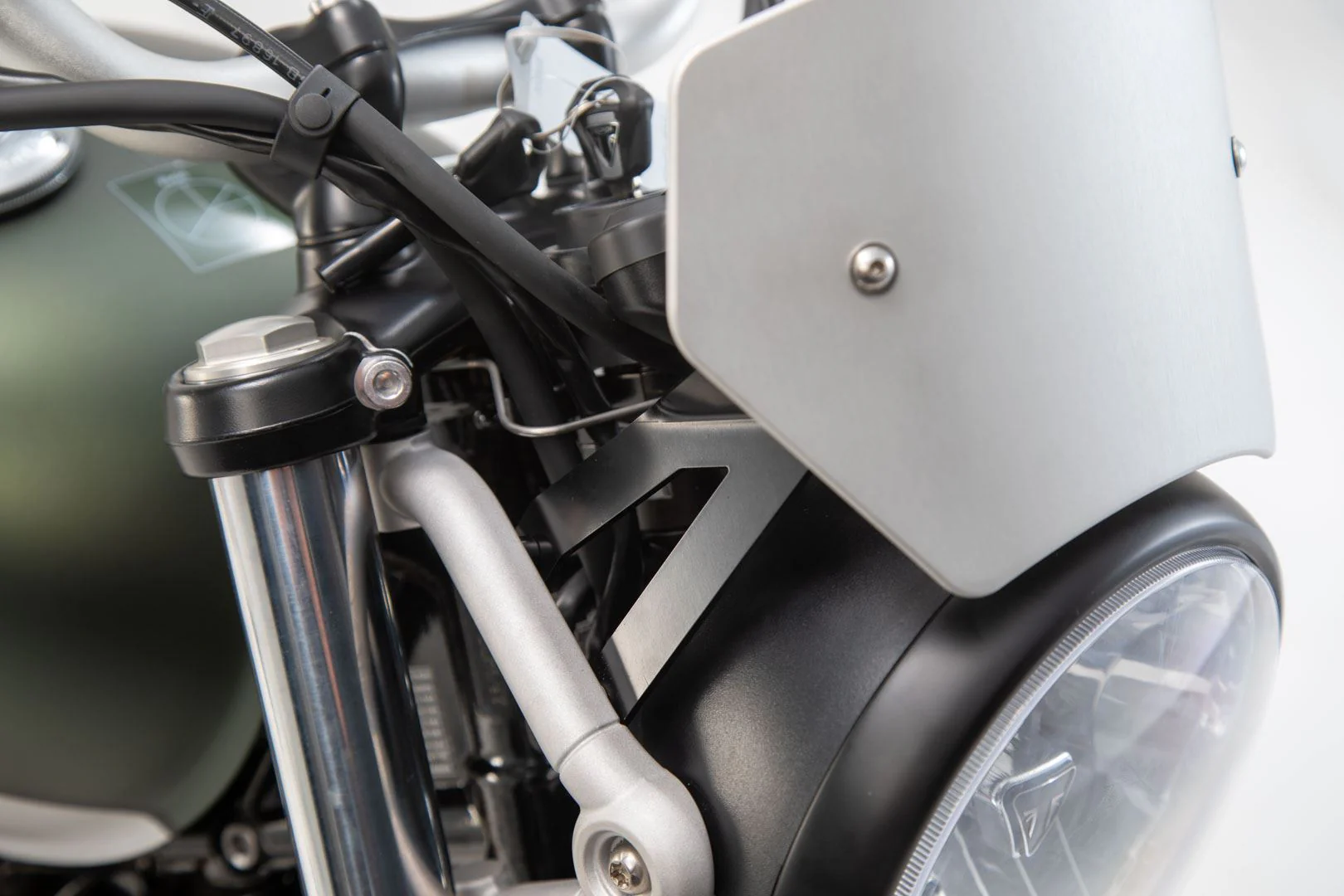Windscreen Triumph Street Scrambler 900 (16-). Silver - Image 5
